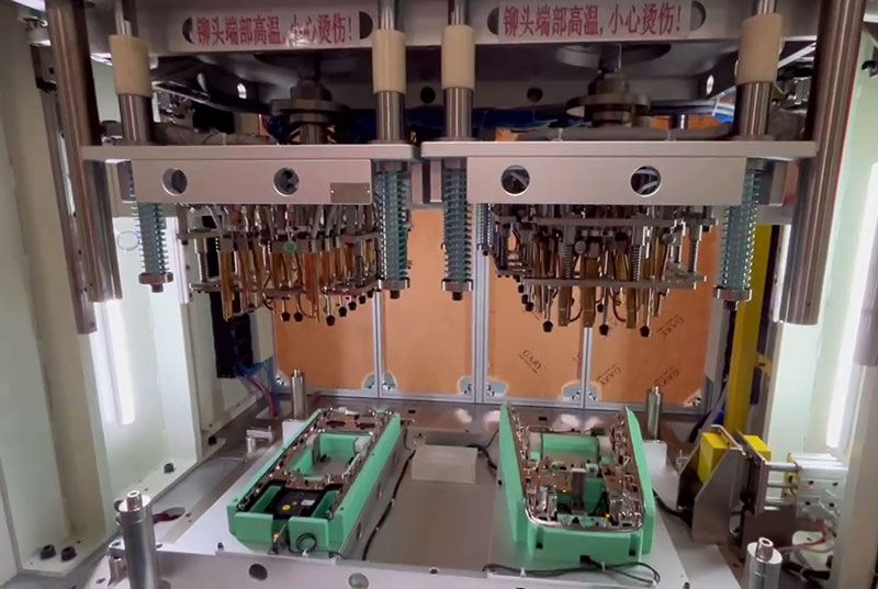 汽車中控扶手熱鉚機